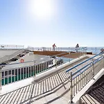Home2book Bright Ocean View 아파트 *