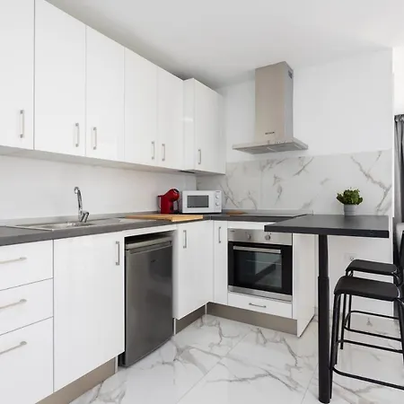 Home2book Bright Ocean View Appartamento *