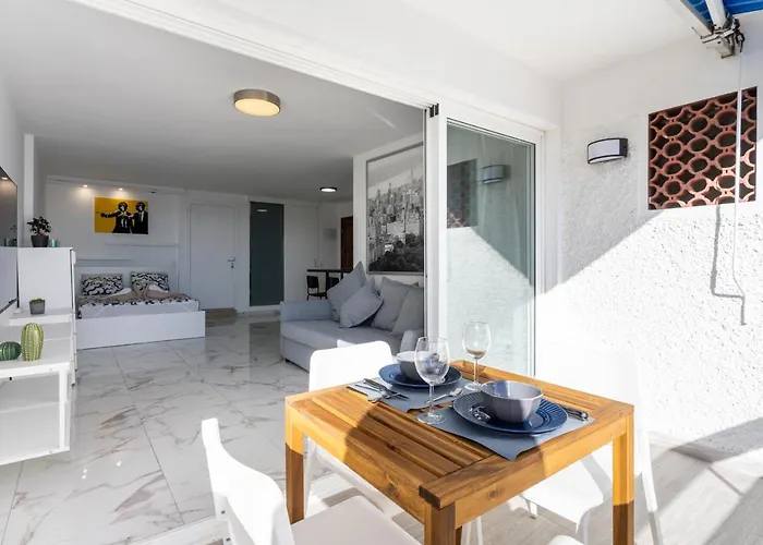 Home2book Bright Ocean View דירה *