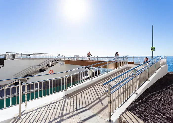 Home2book Bright Ocean View דירה *