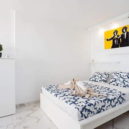 Home2book Bright Ocean View Apartment